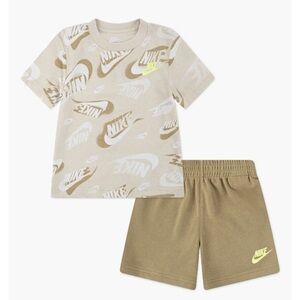 Nike On the Move Printed Tee and Shorts Set